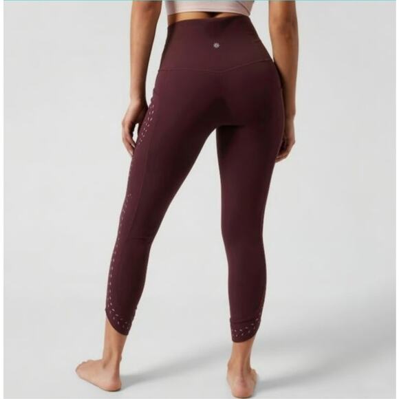 Athleta Pants - Athleta Salutation Stash Pocket II Laser Cut 7/8 Tight Leggins Small Burgundy